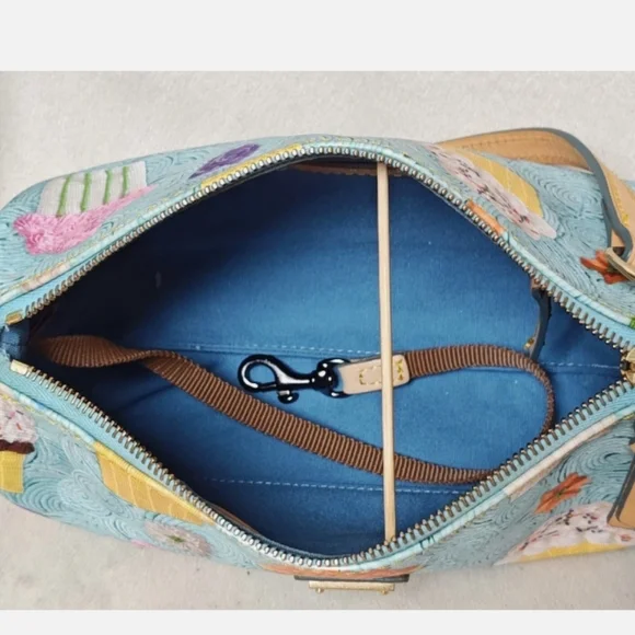 DOONEY & BOURKE Leather  BARREL CUPCAKE BAG - Picture 5 of 6